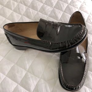 Cole Haan Woman’s Brown Loafers Size 9